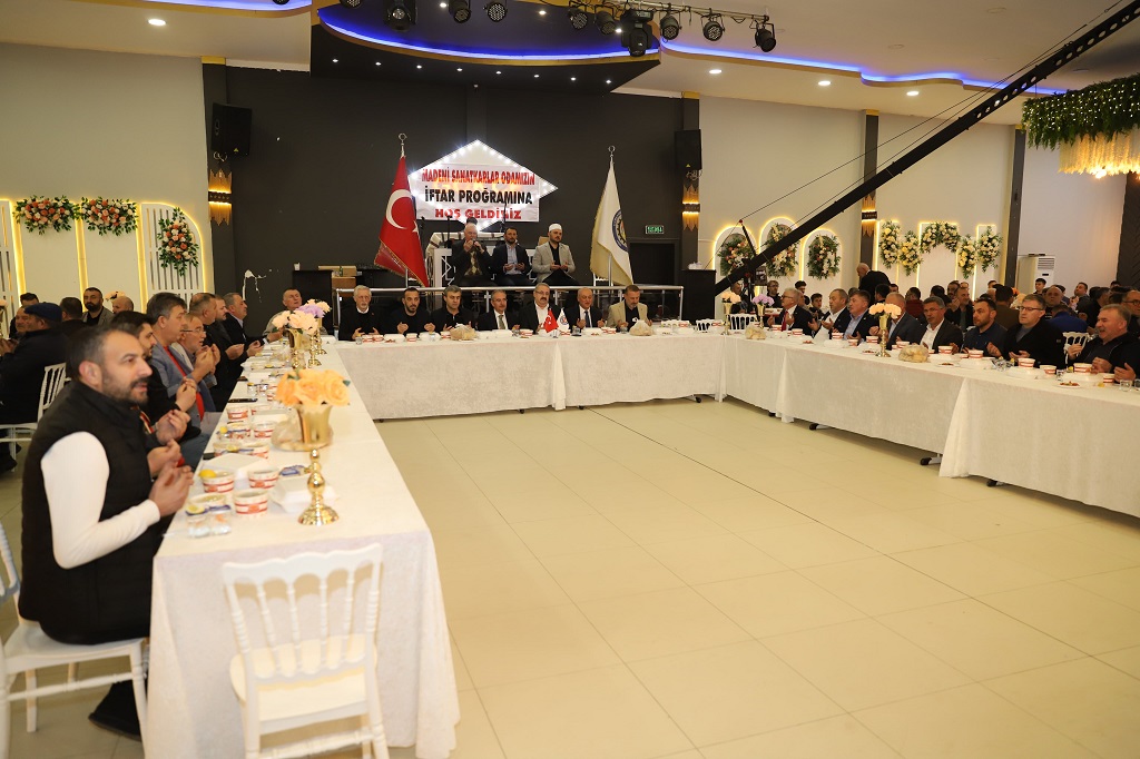   Madeni Sanatkarlar Odamızın iftar yemeğine katıldık